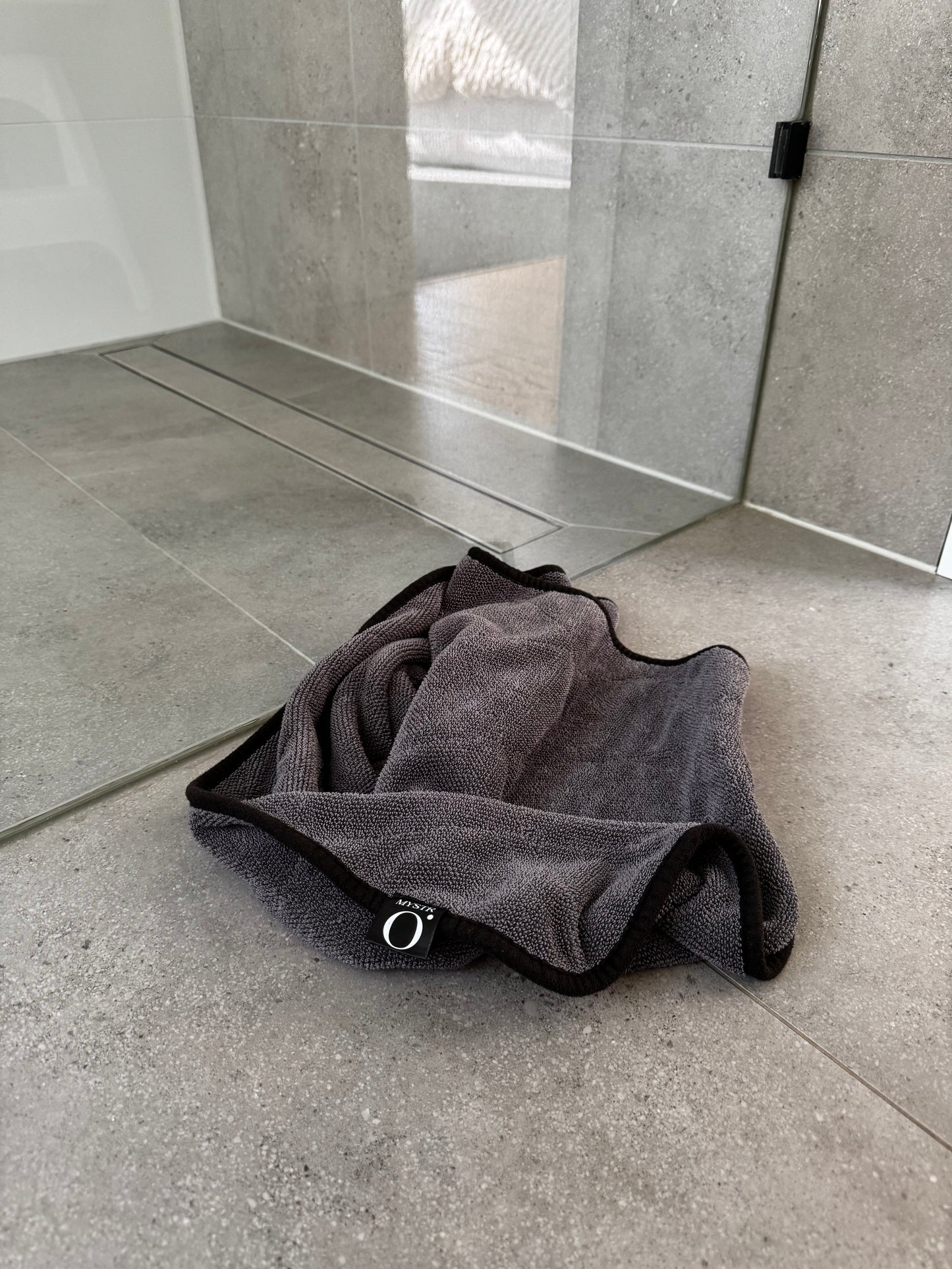 VAL BY MYSTR O – LUXURY MICROFIBRE ALL-PURPOSE CLEANING CLOTH FOR HOME, KITCHEN & BATHROOM