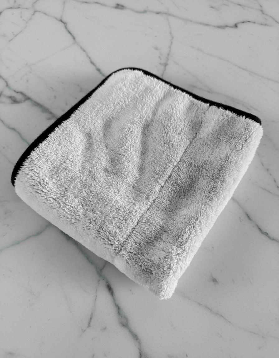 VIVI BY MYSTR O – LUXURY MICROFIBRE DUSTING CLOTH FOR HOME & FURNITURE