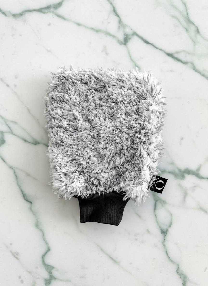 FINN BY MYSTR O – LUXURY MICROFIBRE DUSTING MITT FOR HOME & FURNITURE