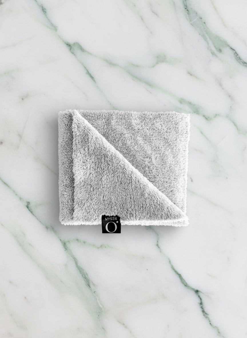 THEO BY MYSTR O – LUXURY MICROFIBRE TECH CLOTH FOR SCREENS & DEVICES