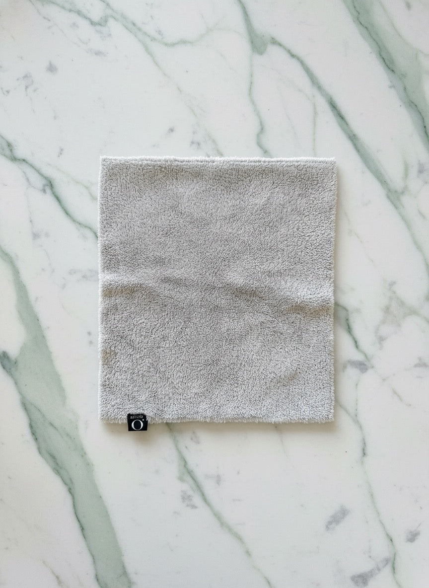 THEO BY MYSTR O – LUXURY MICROFIBRE TECH CLOTH FOR SCREENS & DEVICES