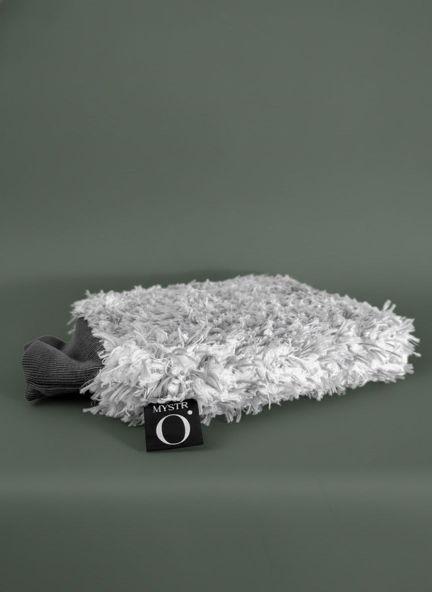 FINN BY MYSTR O – LUXURY MICROFIBRE DUSTING MITT FOR HOME & FURNITURE